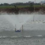 Floating pump water aerator running
