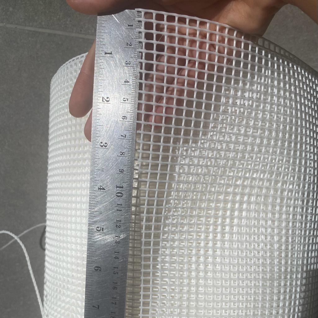 5mm HDPE white mesh close up